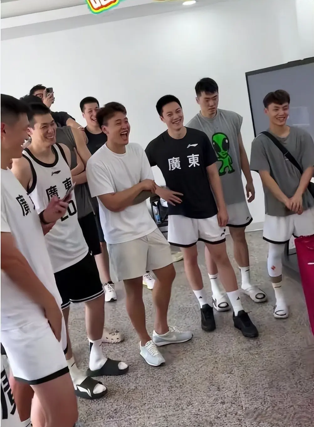 篮昨天已经
