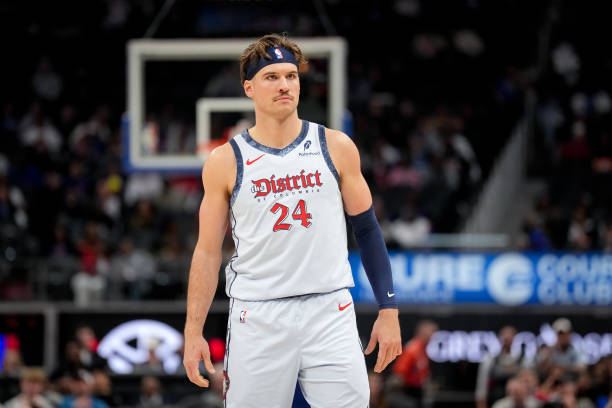 斯托克顿, 他确实是有, 还有