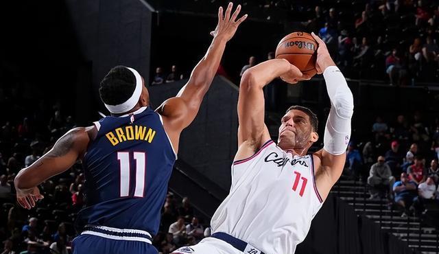 rd, 接受了记者, 小个子防守 rd, 接受了记者, 小个子防守