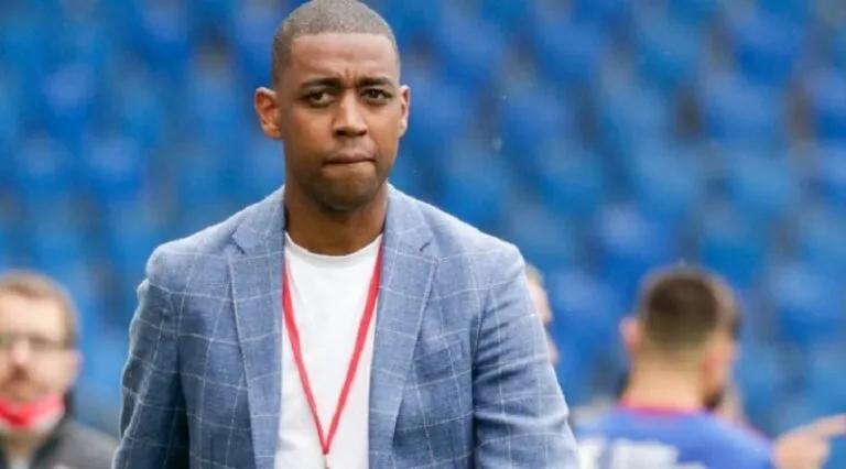 ue, 在领英上与, 人员 ue, 在领英上与, 人员